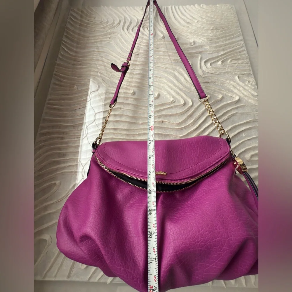 Juicy Couture Greta Flap Crossbody Bag Fuchsia Pink Gold Chain Y2K Hobo Purse